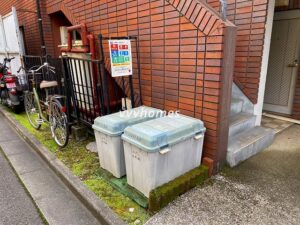 メゾン上大崎(駐輪・ゴミ置き場)