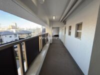 マンション東目黒苑（共用廊下）