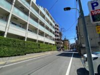 パークリュクス白金monoグレージュ（全面道路）