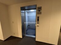 ロイヤル白金ガーデン（エレベーター）