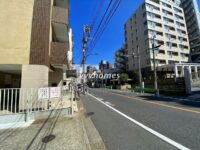 白金武蔵野マンション(前面道路)